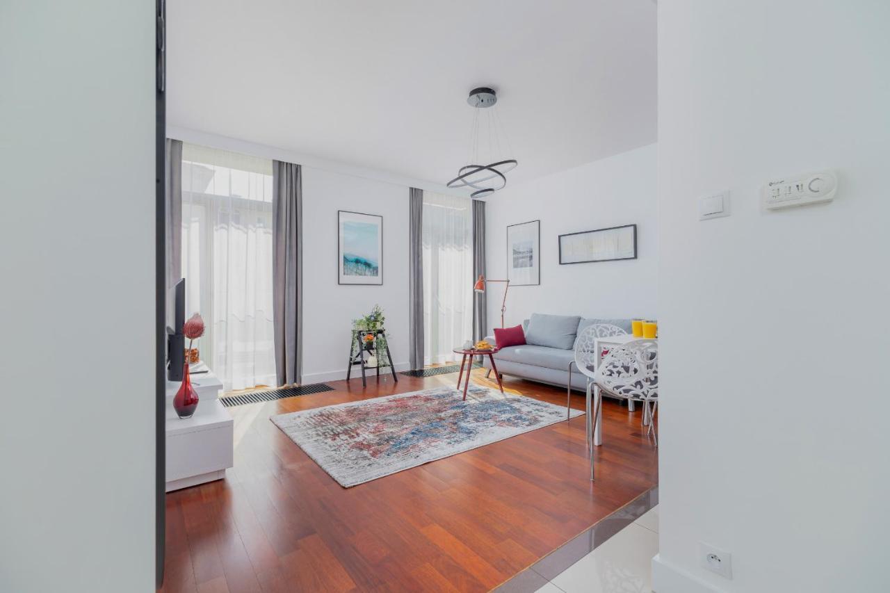Apartment Lobzowska Cracow By Noclegi Renters Krakow Bagian luar foto
