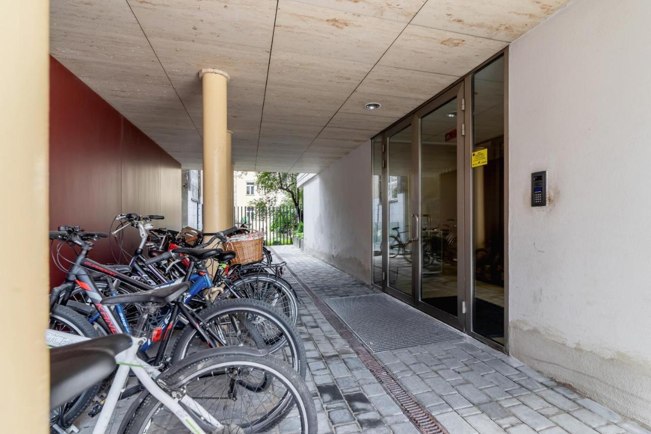 Apartment Lobzowska Cracow By Noclegi Renters Krakow Bagian luar foto
